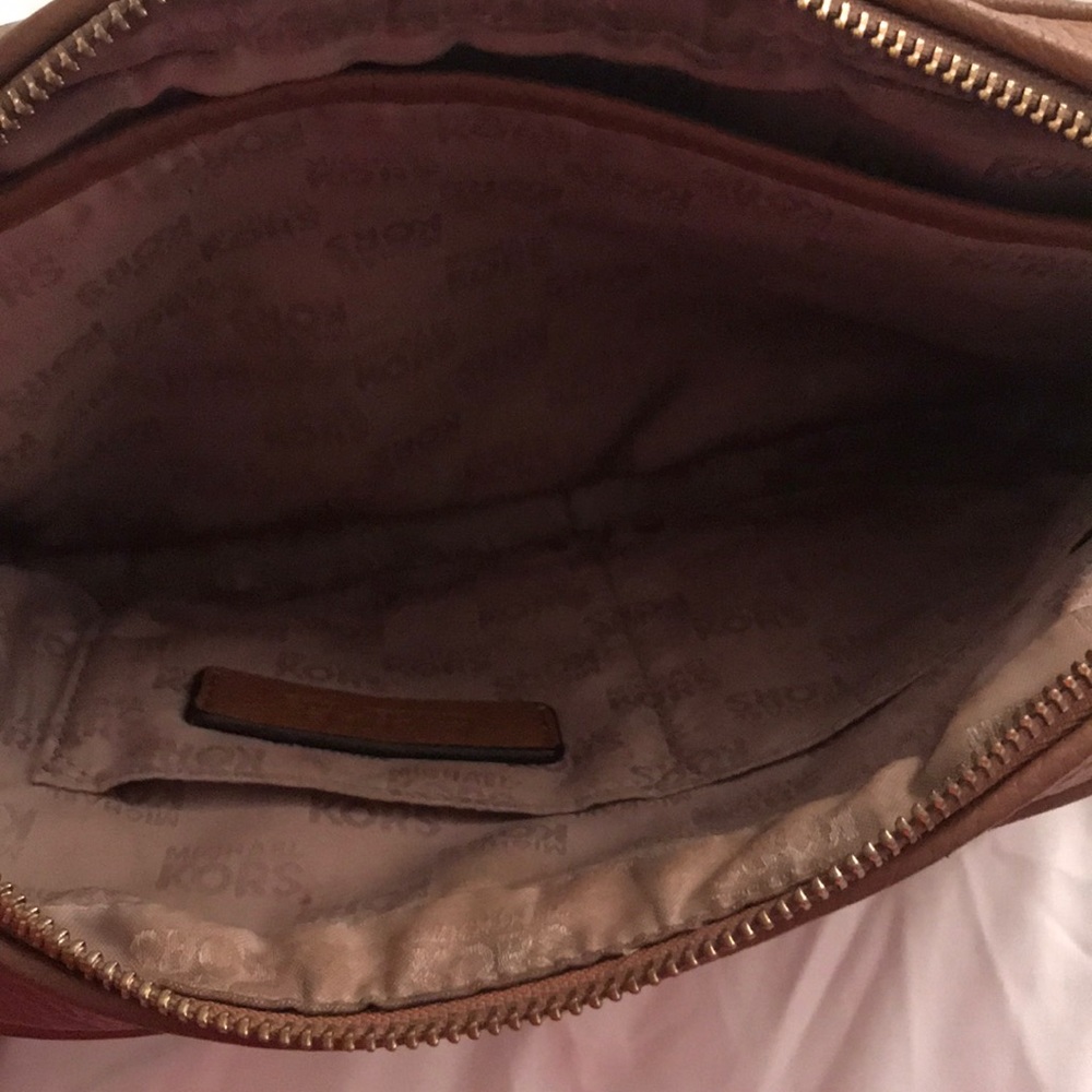Michael Kors Crossbody - Picture 6 of 8